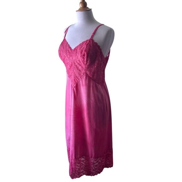 Vintage Pink Hombre Dyed Vanity Fair Chantilly Lace Slip - Size 38 Large - Picture 6 of 10